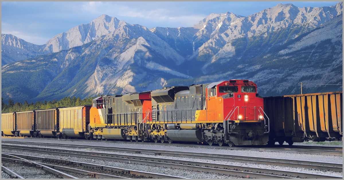 What is Rail Transloading, an Essential for Efficient Overland Shipping
