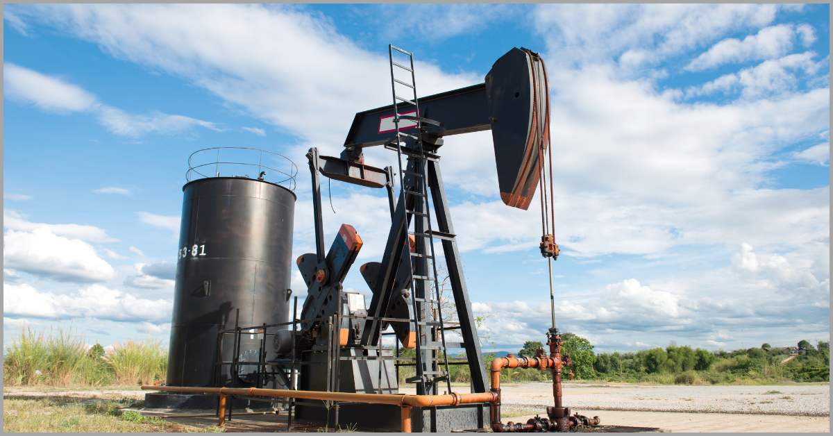 What is Oil Transloading, How to Efficiently Move Crude Oil to the Refinery