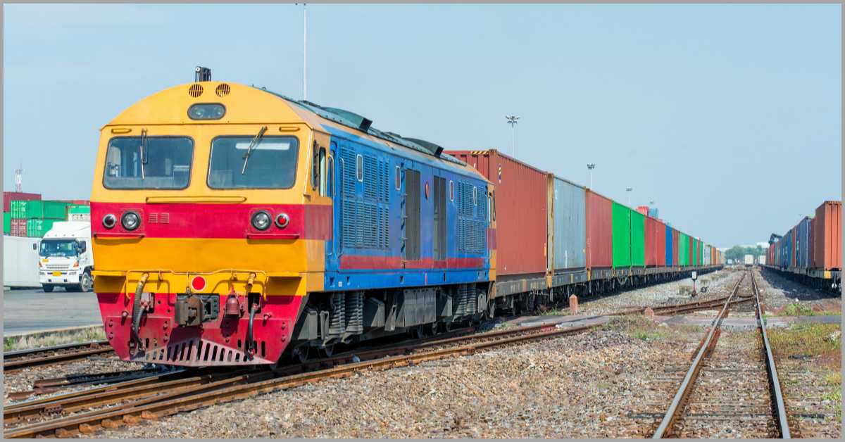 10 Rail Transloading Safety Measures to Protect Your Workforce in 2025